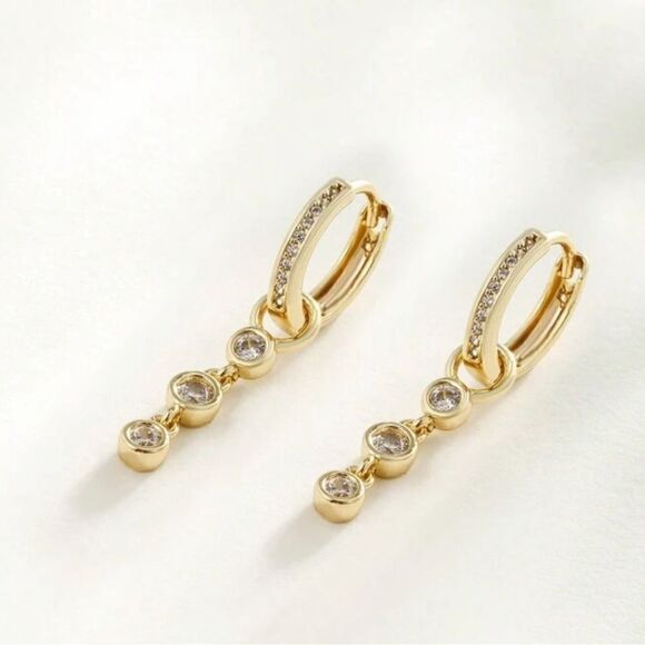 Diamond hoop earrings M742 - Picture 1 of 6